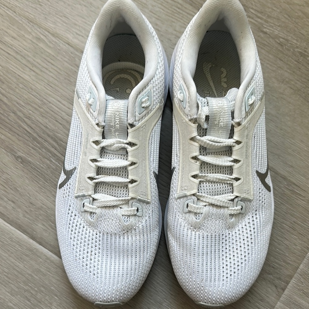 Nike Pegasus 40 White Athletic Sneakers size 5.5 women’s - Picture 6 of 12